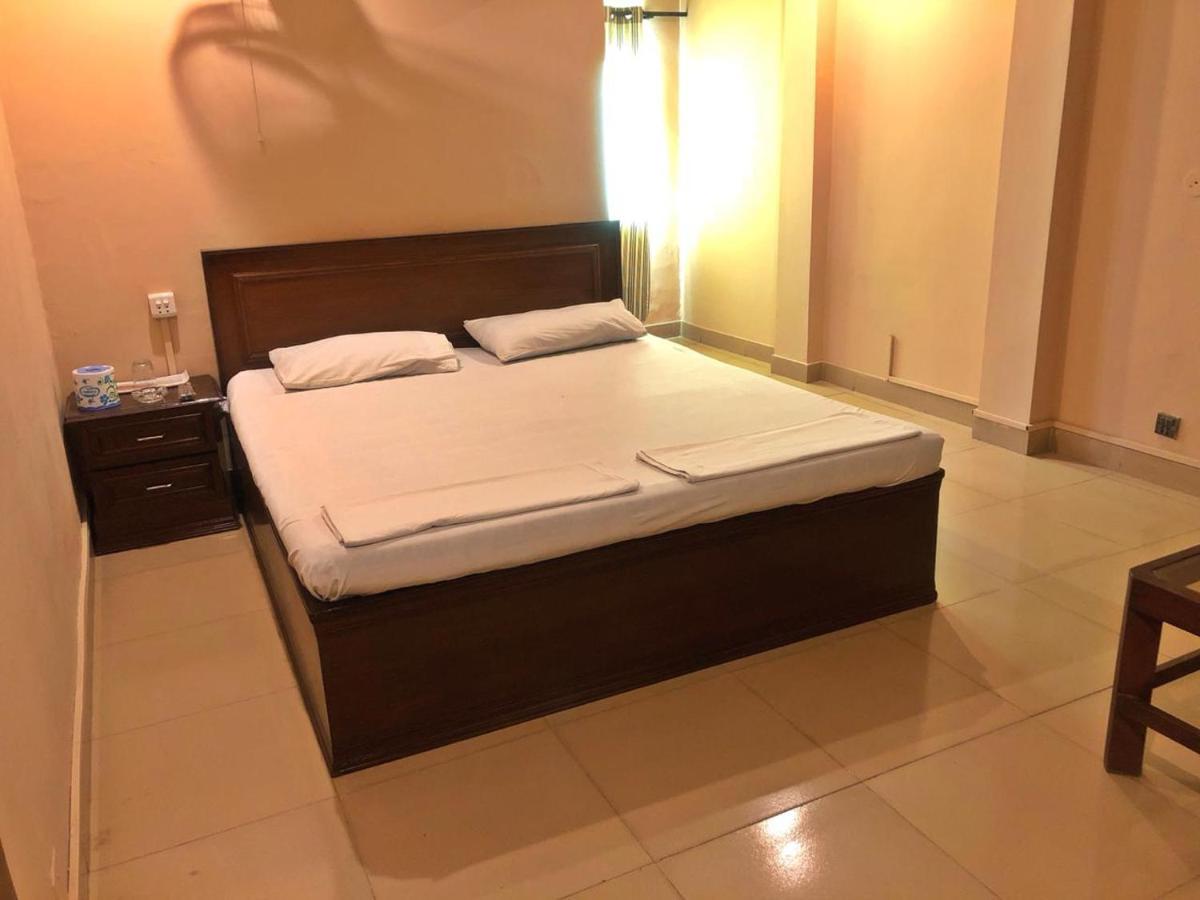 Babar House Hotel Faisalabad Luaran gambar
