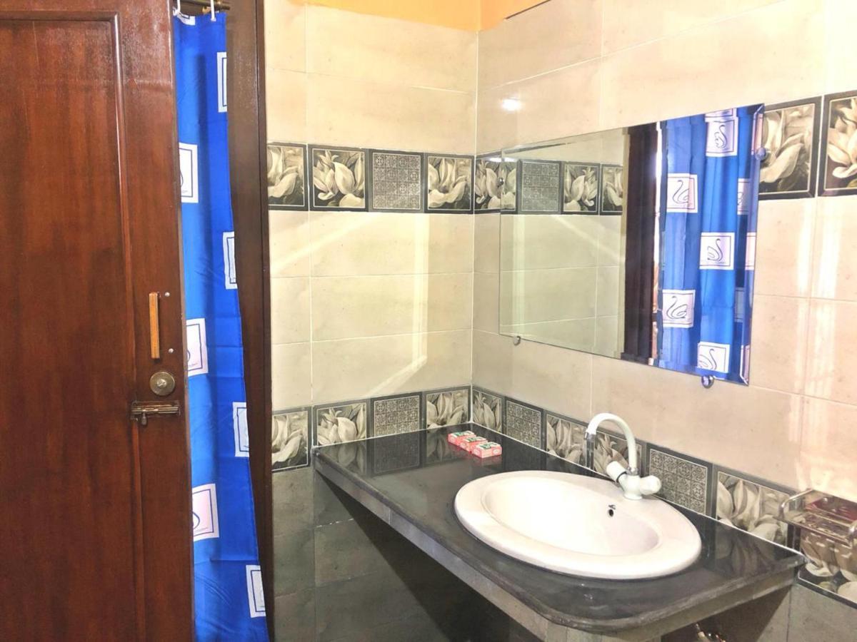 Babar House Hotel Faisalabad Luaran gambar
