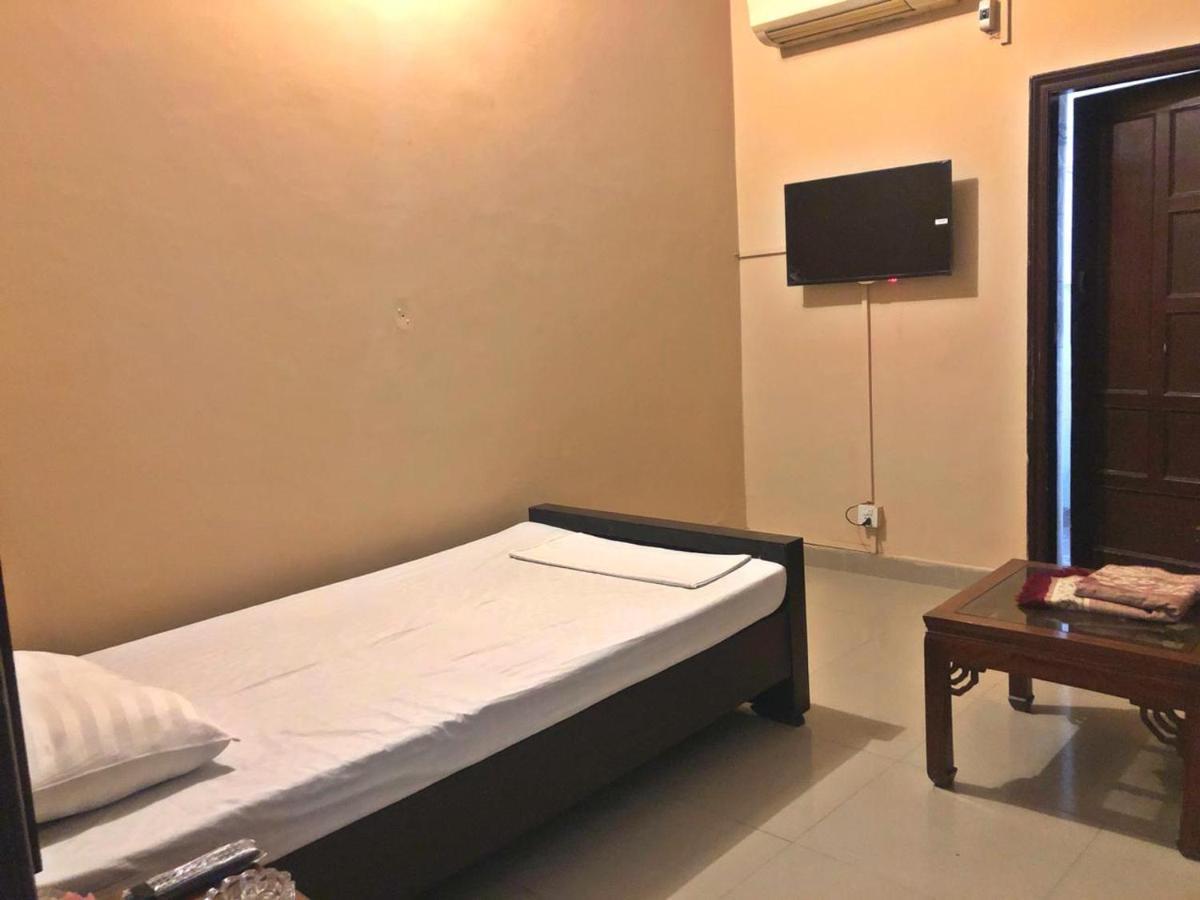 Babar House Hotel Faisalabad Luaran gambar